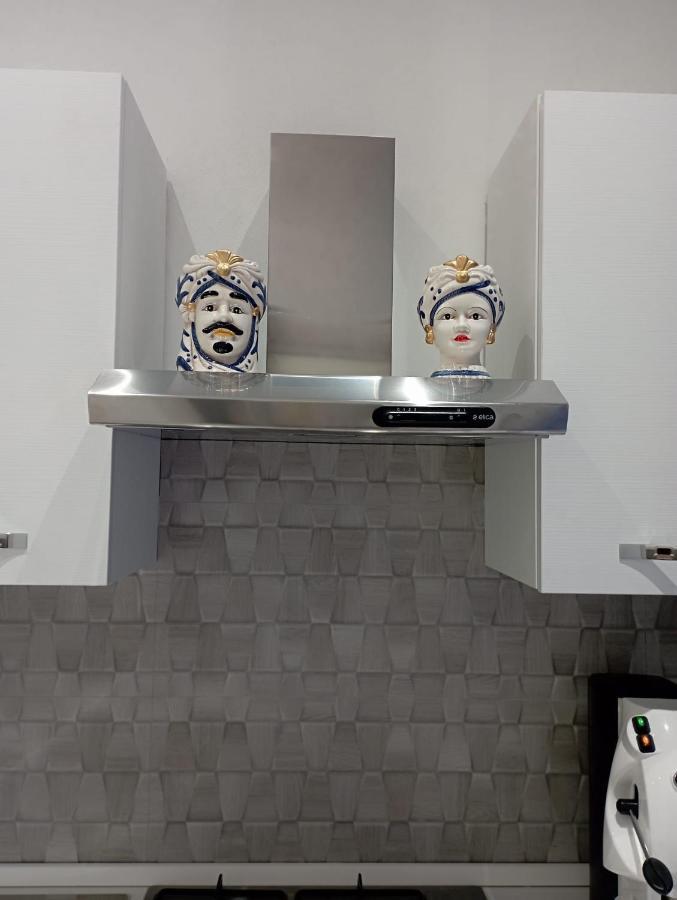Sicilia House Apartment อิโซลา เดลเล เฟมมิเน ภายนอก รูปภาพ