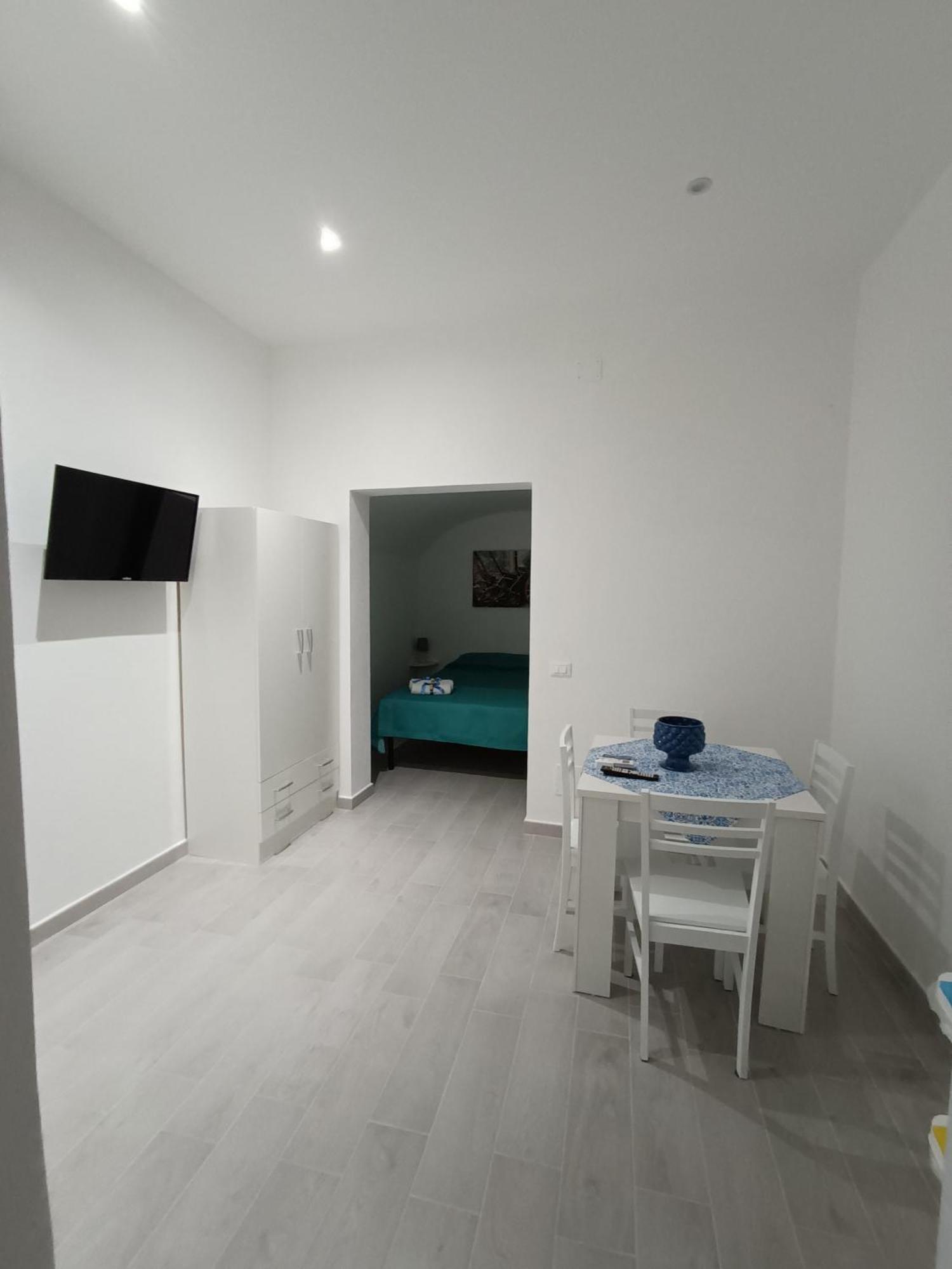 Sicilia House Apartment อิโซลา เดลเล เฟมมิเน ภายนอก รูปภาพ